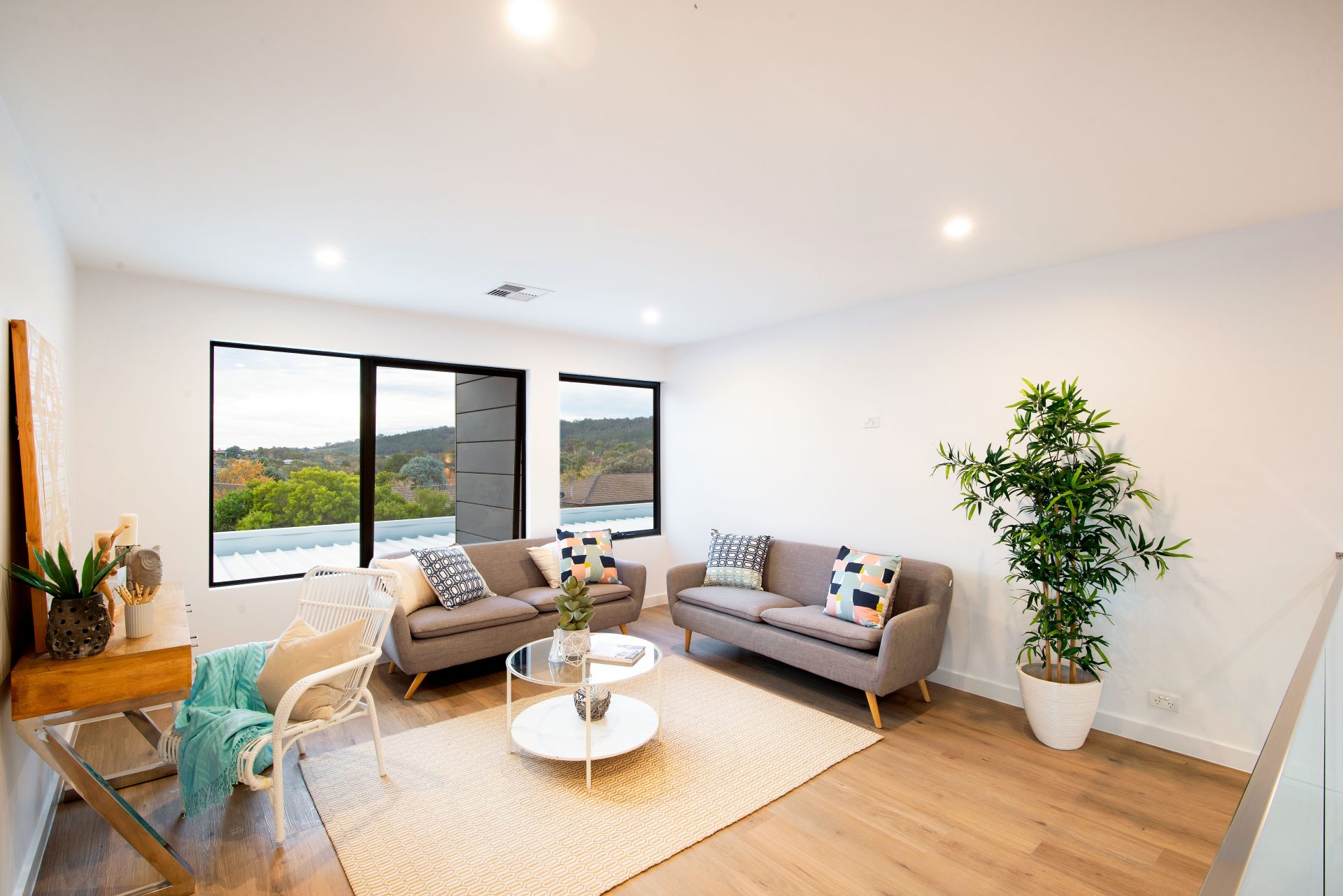10Woodgate-ac-192 New home build Canberra open plan living