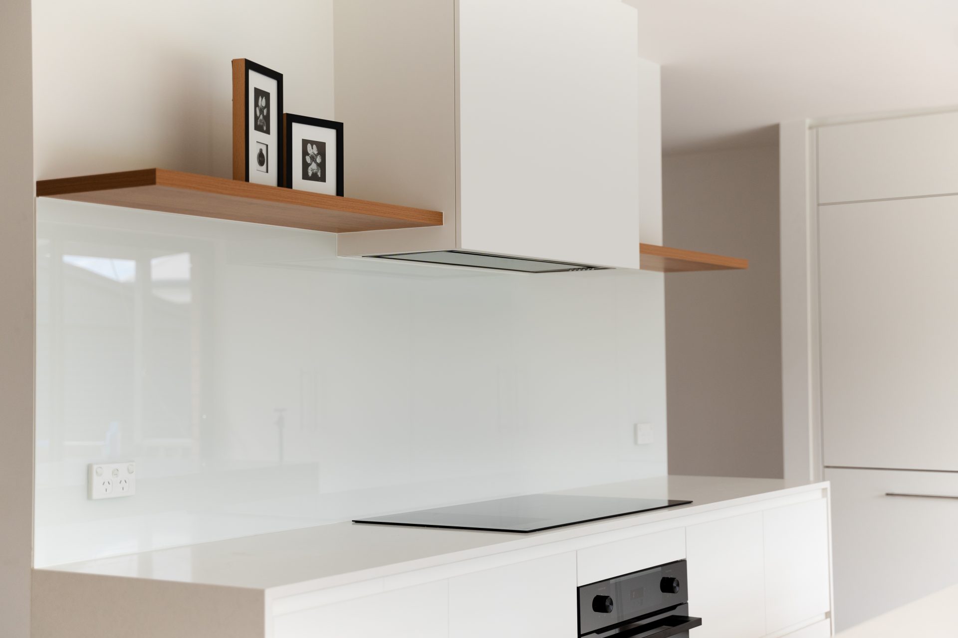 DAR06255 Luxury kitchen renovation Canberra stone benchtops